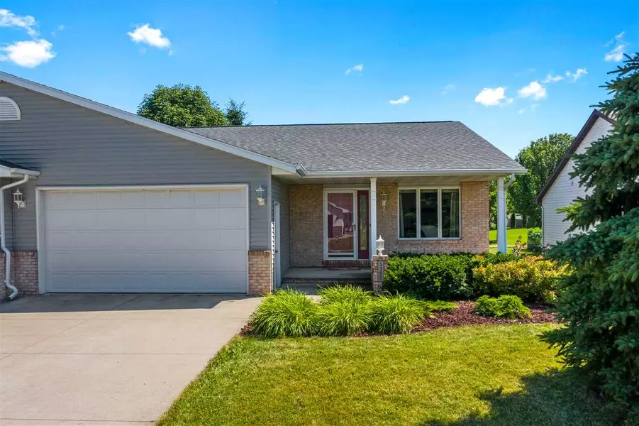 W5105 BLUE HERON CT, Sherwood, WI 54169