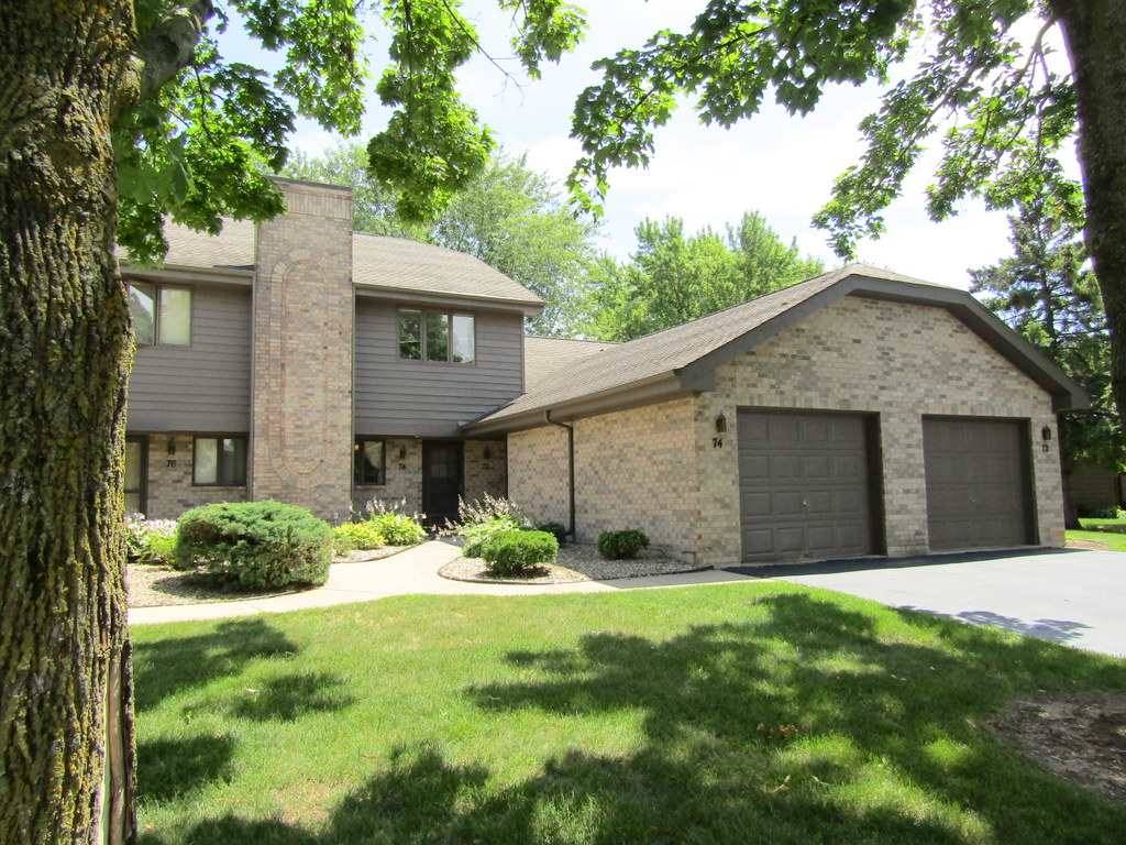 72 SPENCER VILLAGE CT, Appleton, WI 54914