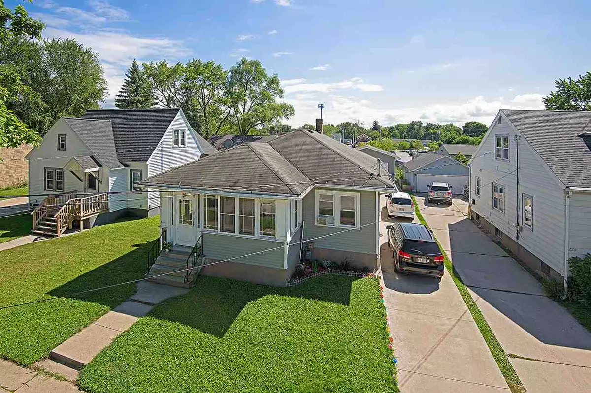 Green Bay, WI 54301,1230 CHICAGO ST