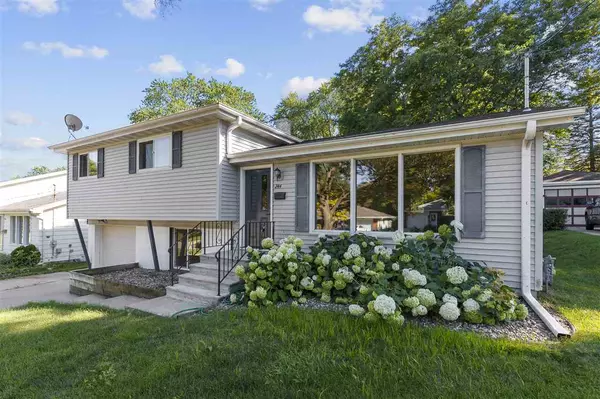 244 DAUPHIN ST, Green Bay, WI 54301-2155