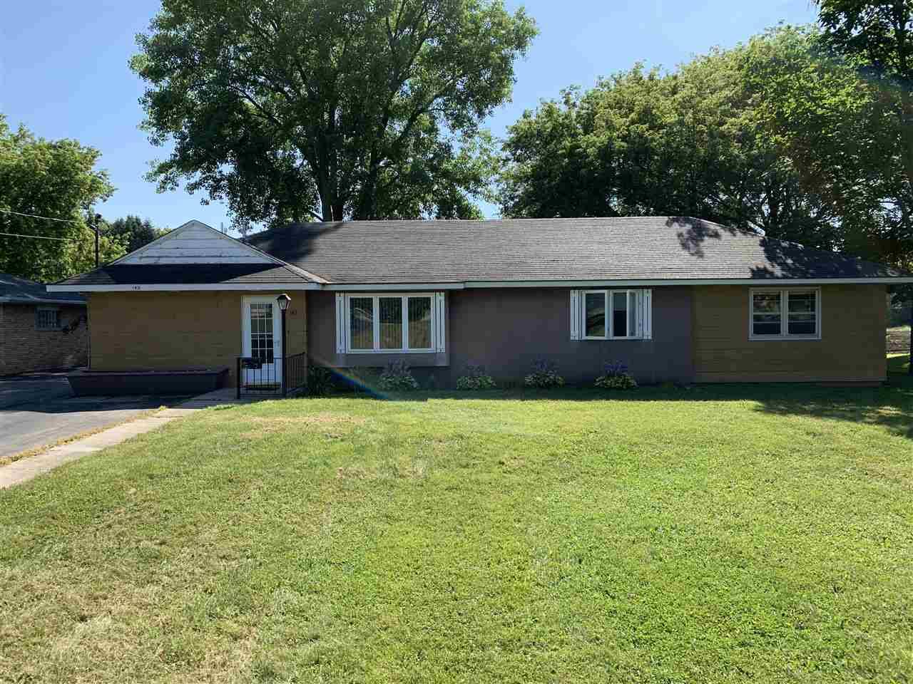 143 HWY CB, Neenah, WI 54956-2168