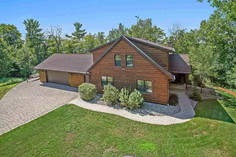 2475 WHITE STAR RD, Brussels, WI 54204