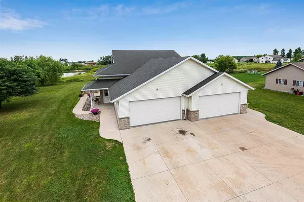 Seymour, WI 54165,955 NORTHWOODS DR