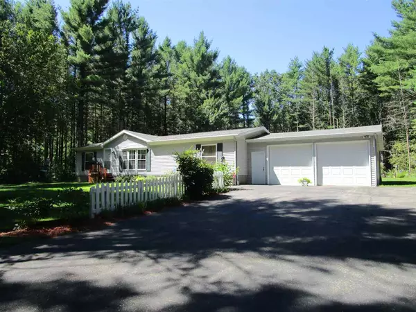 Waupaca, WI 54981-8496,E2401 LINDEE LN