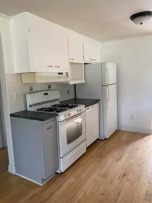 Pulaski, WI 54162-8846,225 JOHNSON ST