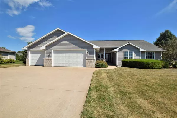 N7972 CARRIAGE CT, Sherwood, WI 54169-9663