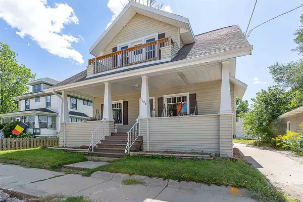 Green Bay, WI 54301-4422,1008 DOTY ST