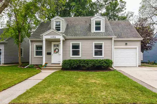 1490 MC CORMICK ST, Green Bay, WI 54301