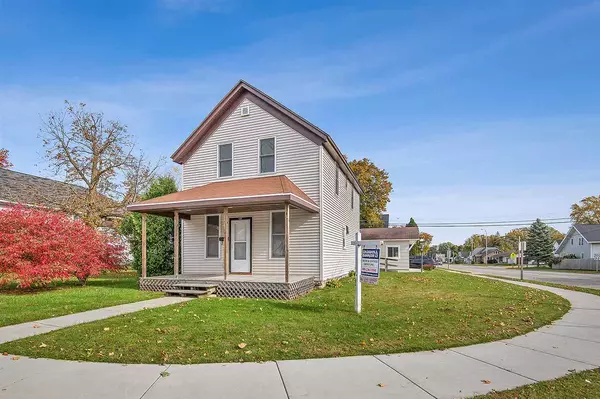 160 S MAIN ST, Oconto Falls, WI 54154-1435