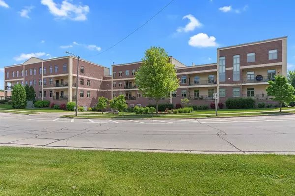 De Pere, WI 54115-7809,555 MAIN AVE #105