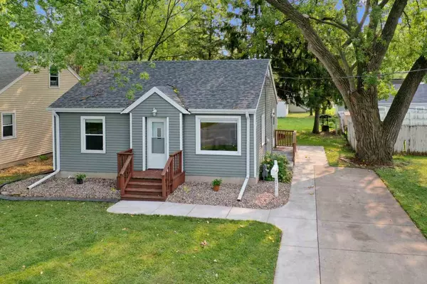 1231 KENDALL ST, Green Bay, WI 54301-2531