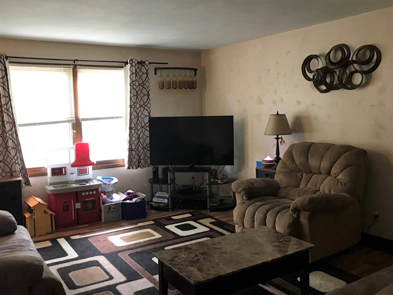 Kaukauna, WI 54130-3341,405 E 20TH ST