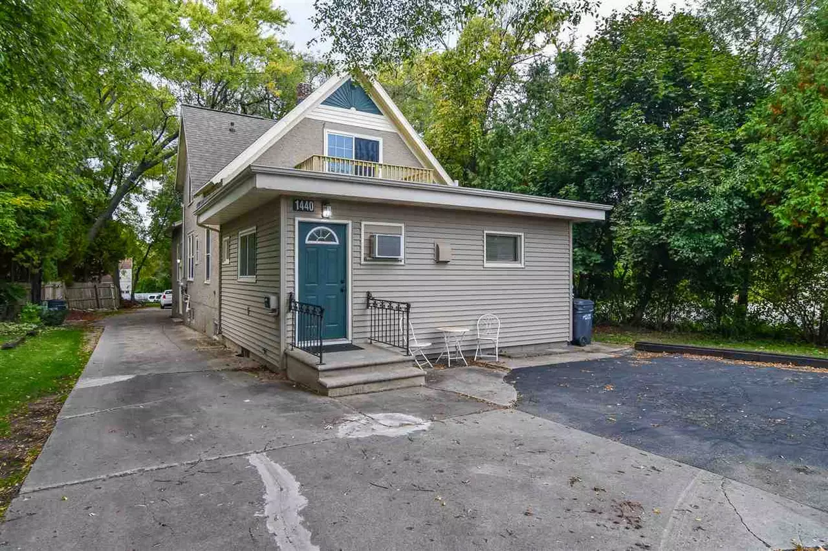 Green Bay, WI 54301,1440 S WEBSTER AVE