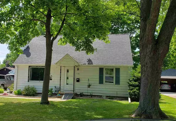 1725 NORTHPOINT ST, Oshkosh, WI 54901-3120