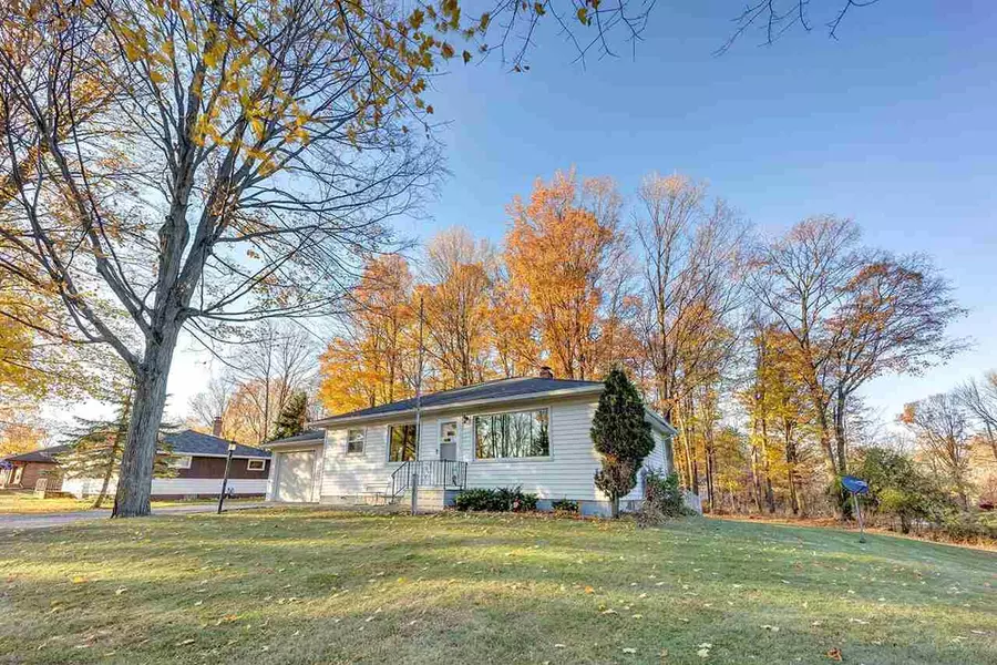 119 MARYKNOLL LN, Casco, WI 54205