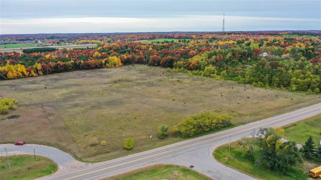 9685 HWY B, Amherst, WI 54406