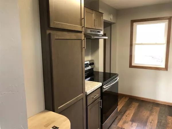 Waupaca, WI 54981,813 PARK AVE