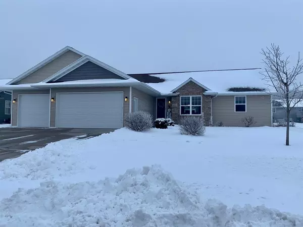 473 HARVEST HILL DR, Denmark, WI 54208