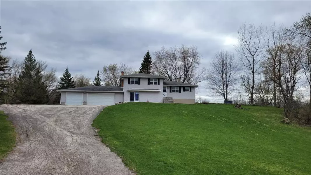 N9480 HWY 67, Elkhart Lake, WI 53020-1549