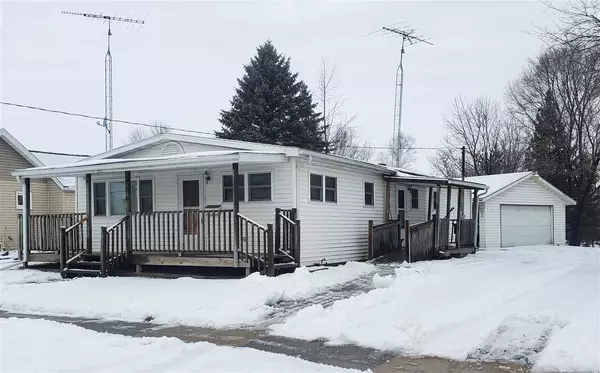 304 TAYLOR ST, Waupun, WI 53963