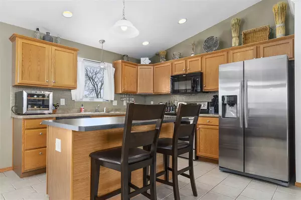 Neenah, WI 54956,1382 HARVEST MOON DR