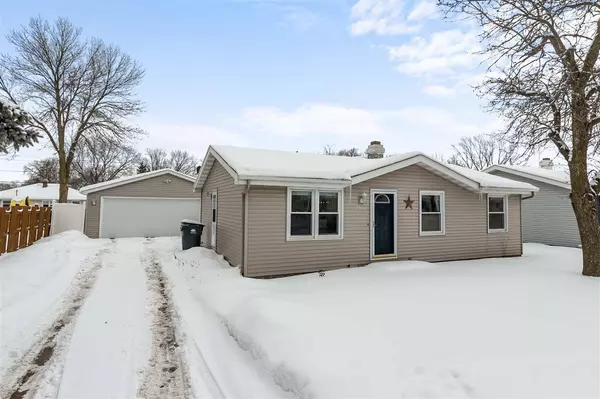 2216 MARATHON AVE, Neenah, WI 54956-5001