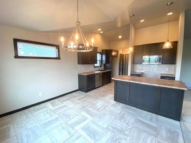 Menasha, WI 54952,1021 GRASSY MEADOW LN