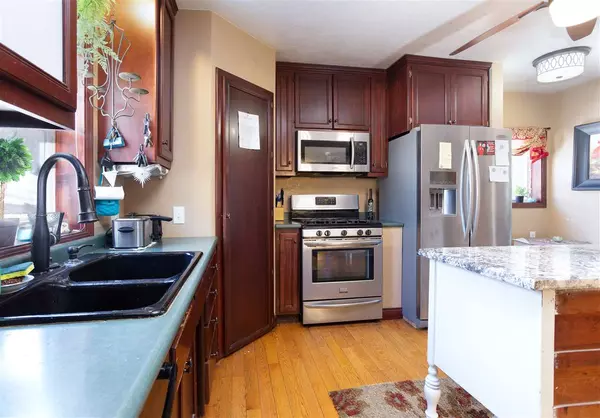 Neenah, WI 54956,1585 COLD SPRING RD
