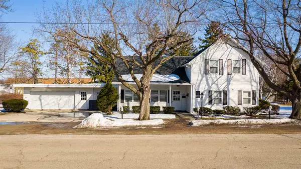 Winneconne, WI 54986,211 S 2ND ST