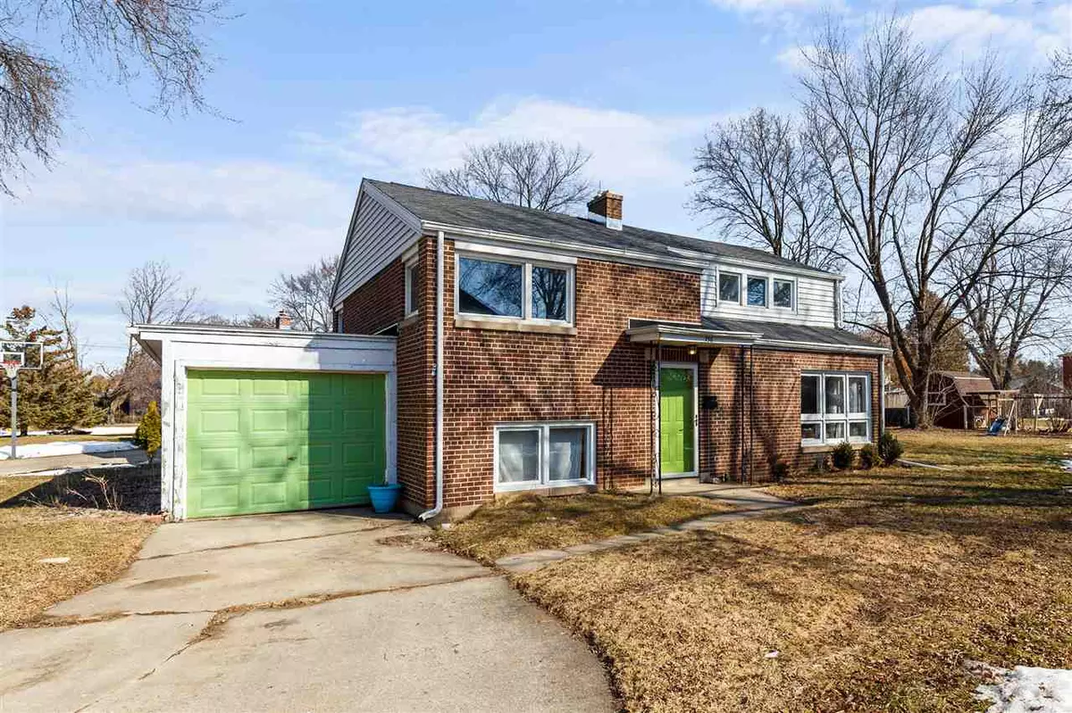 Neenah, WI 54956,756 CHESTNUT ST