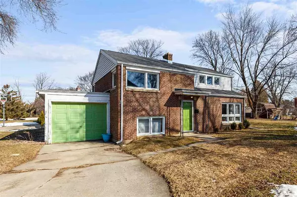 Neenah, WI 54956,756 CHESTNUT ST