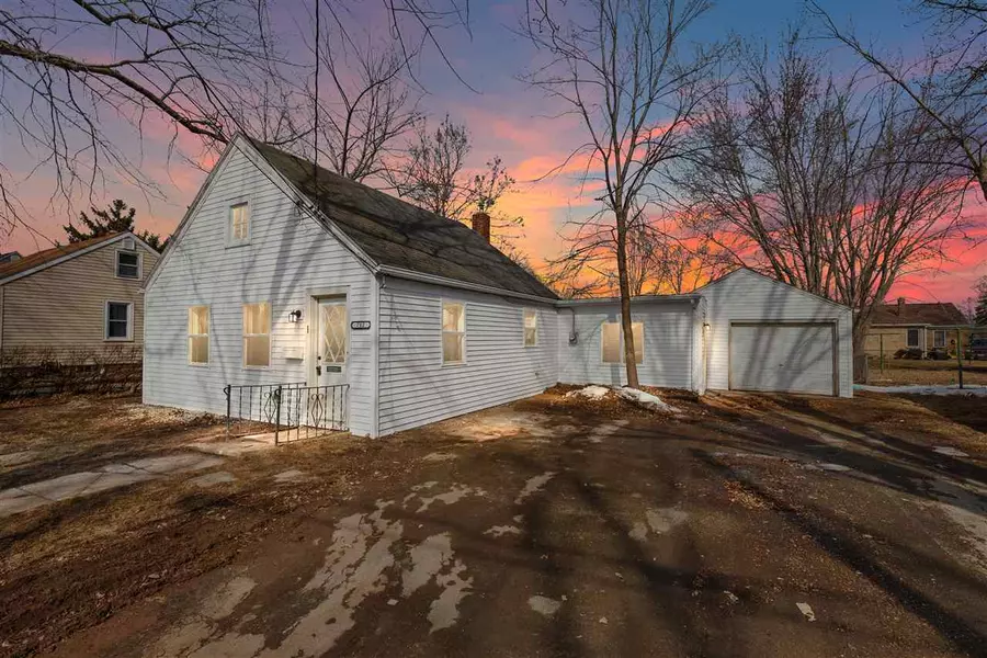 712 JEFFERSON ST, Menasha, WI 54956