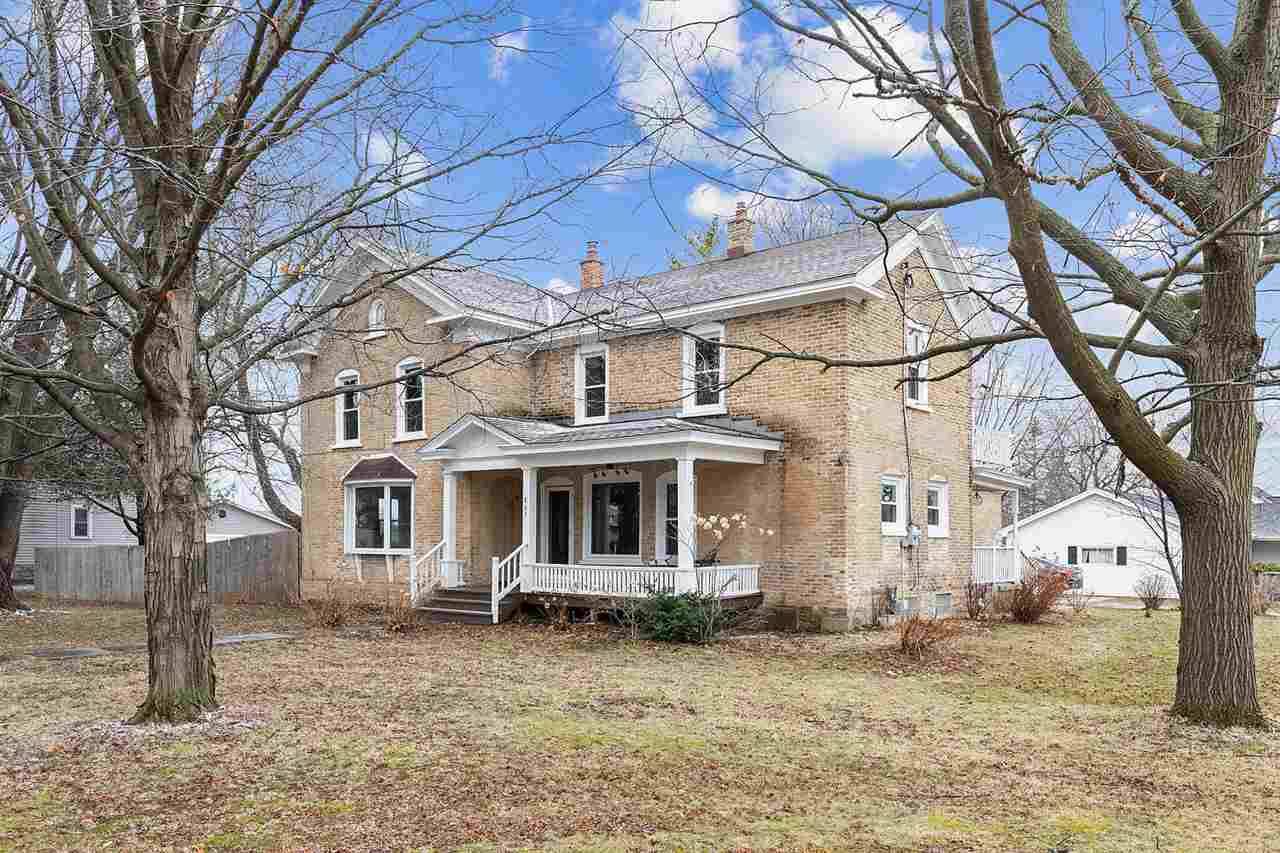 Chilton, WI 53014-1535,805 S MADISON ST