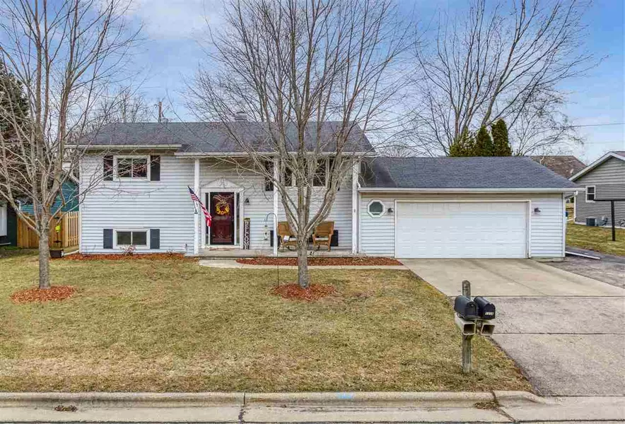 1317 PINEHURST LN, Neenah, WI 54956