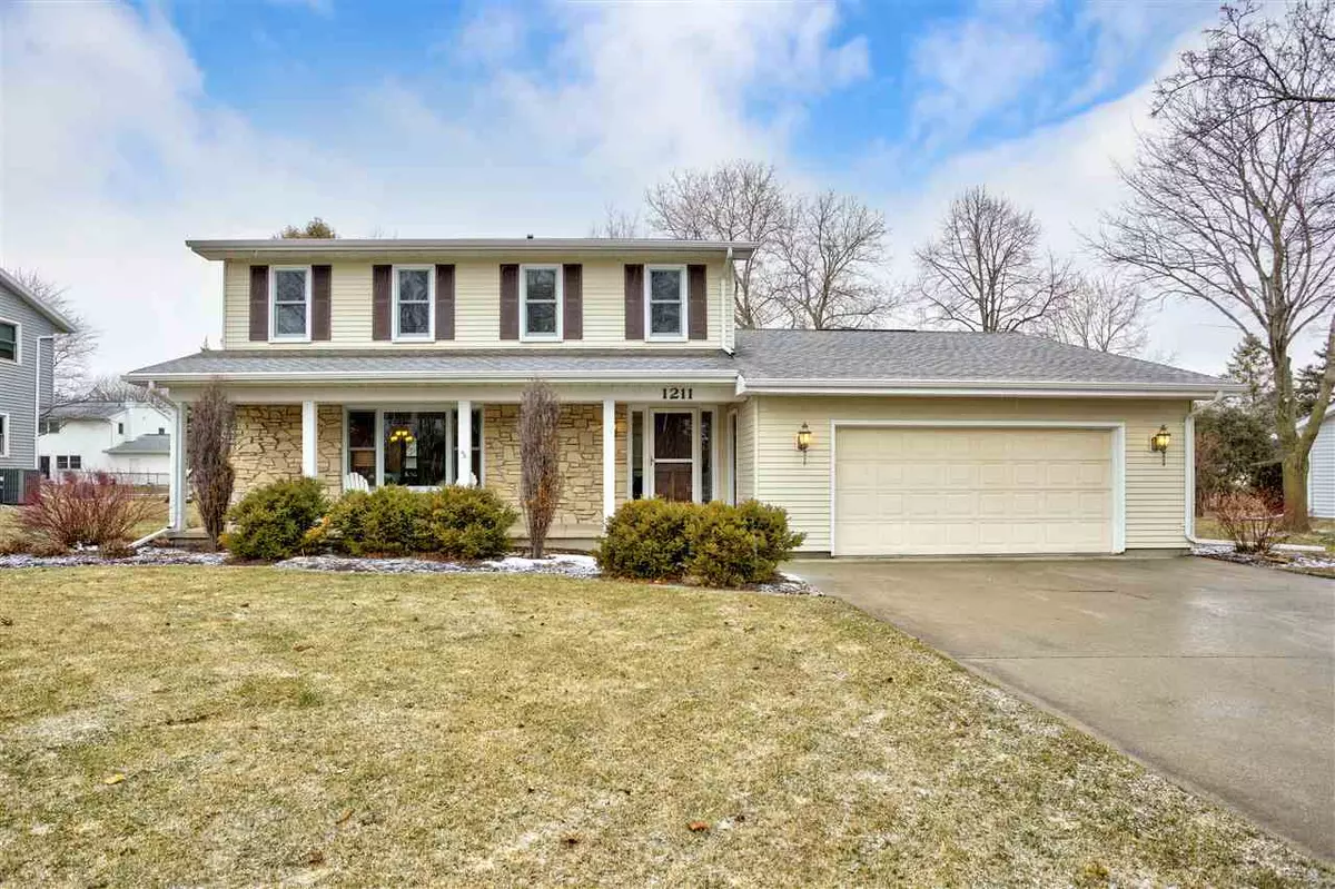 Neenah, WI 54956,1211 SKYVIEW DR