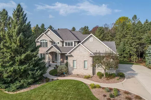 1513 HIDDEN ACRES LN, Neenah, WI 54956