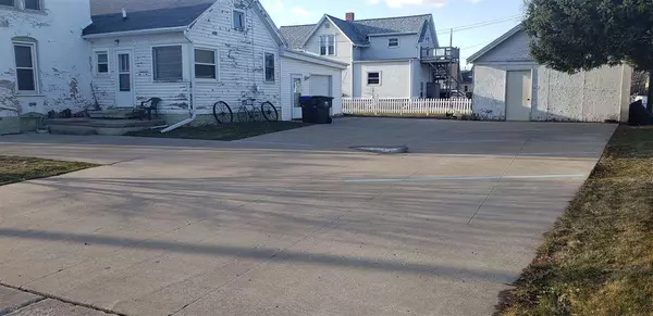 Neenah, WI 54956,636 S COMMERCIAL ST
