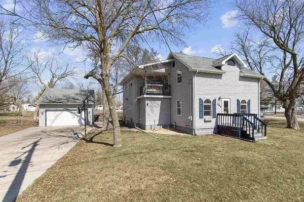 Neenah, WI 54956,892 E SHADY LN