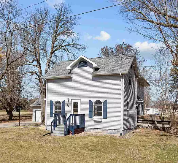 Neenah, WI 54956,892 E SHADY LN