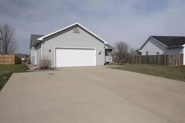 Neenah, WI 54956,1560 HILLSDALE CT