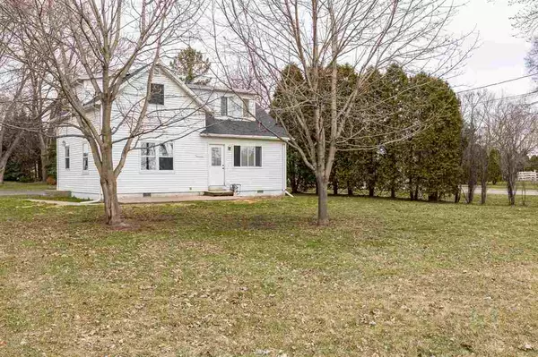 1595 S PARK AVE, Neenah, WI 54956