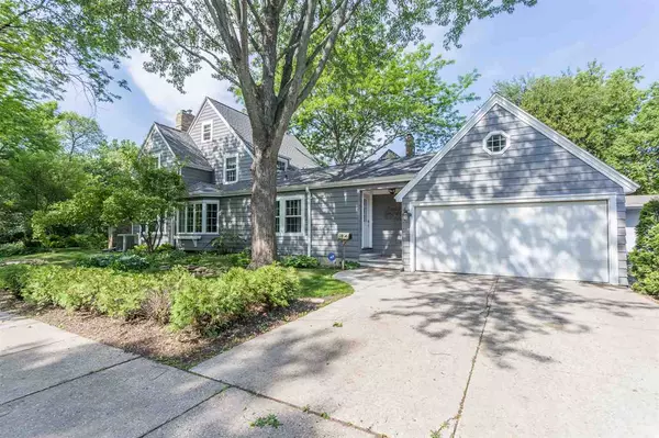 Neenah, WI 54956,1314 E FOREST AVE
