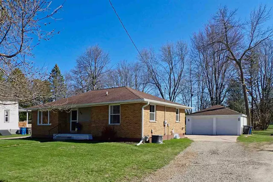 180 WILLIAM ST, Pulaski, WI 54162-8863