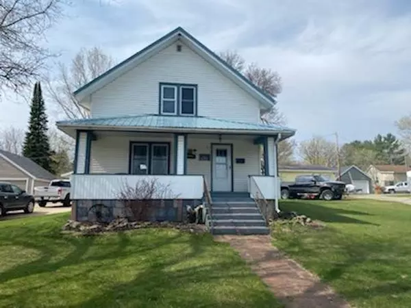 251 N MAPLE AVE, Oconto Falls, WI 54154