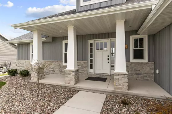 Neenah, WI 54956,2233 MADELYNN LN