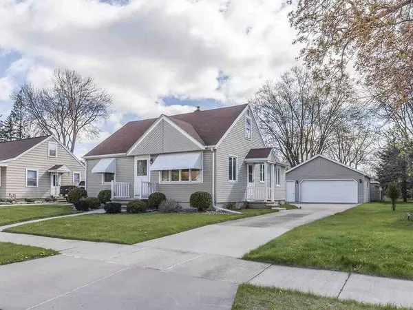 844 ZEMLOCK AVE, Neenah, WI 54956