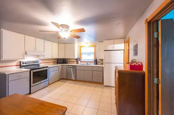 Kaukauna, WI 54130-0000,517 GREEN ST