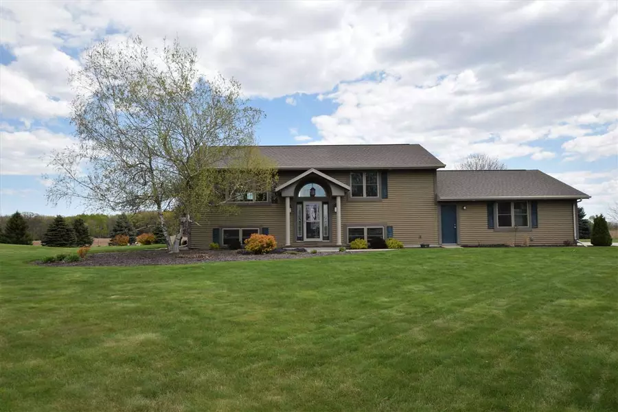 224 JAWORSKI RD, Pulaski, WI 54162-9684