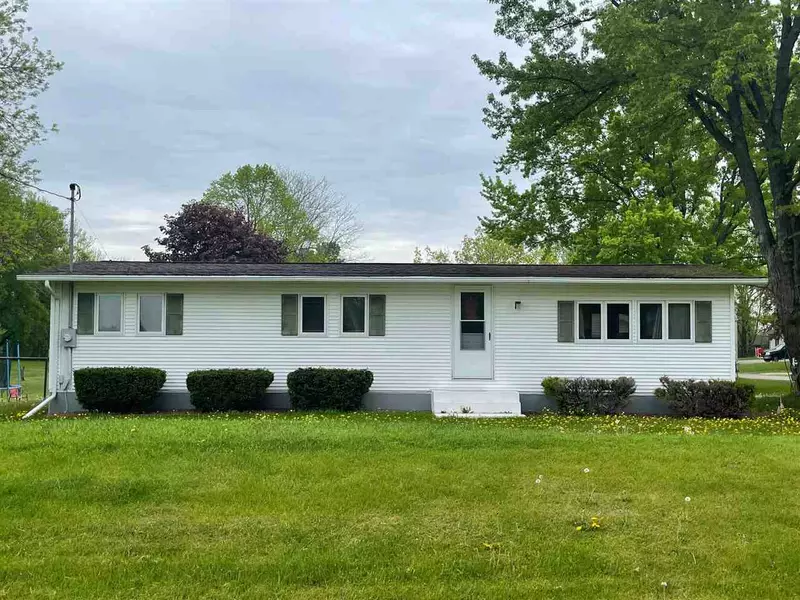 4788 SUNSHINE DR, Pulaski, WI 54162-9701