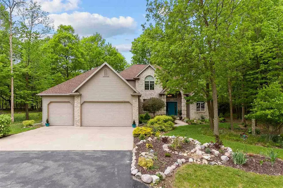 773 TERRA COTTA DR, Neenah, WI 54956